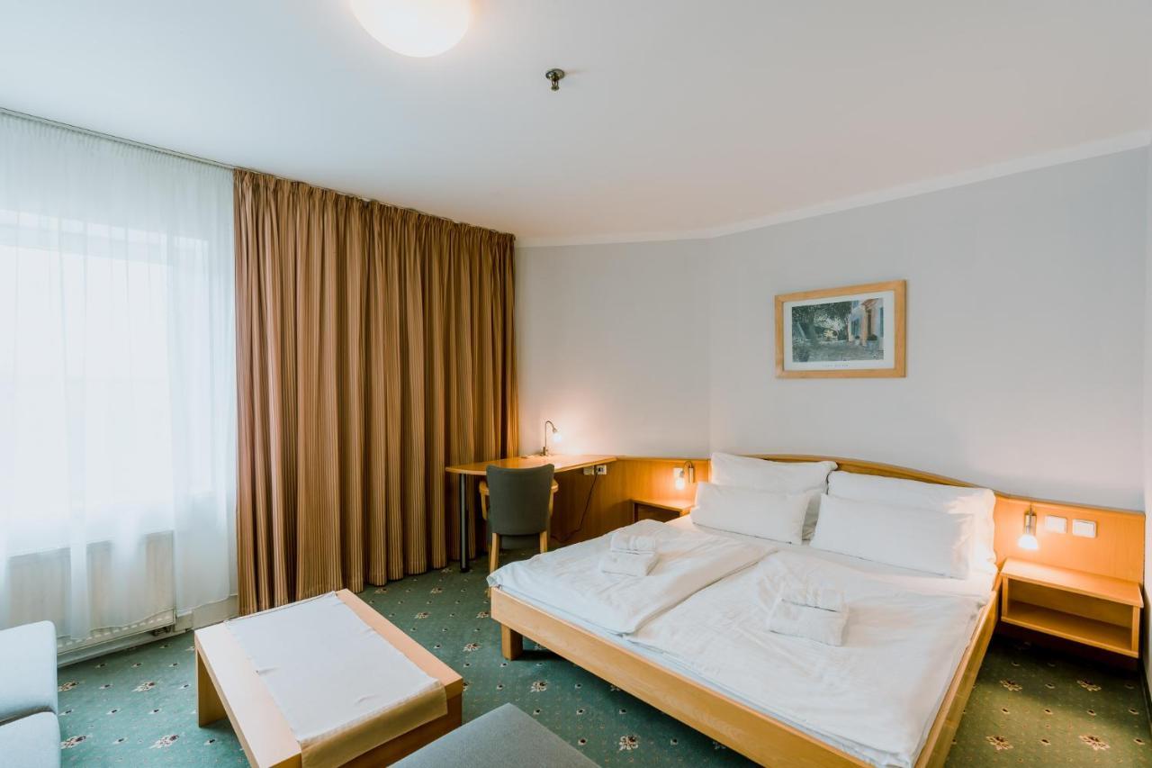 Pracharna Park 4*
