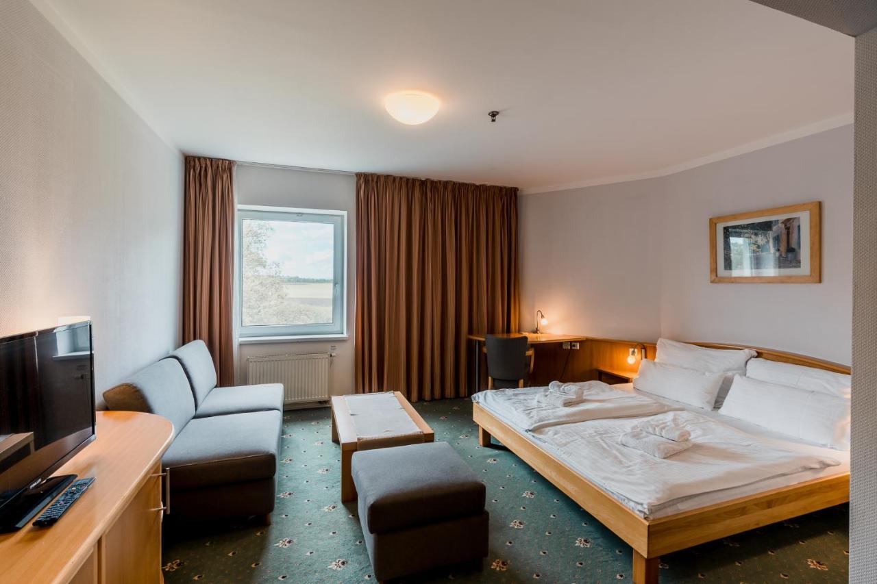 Hotel Pracharna Park