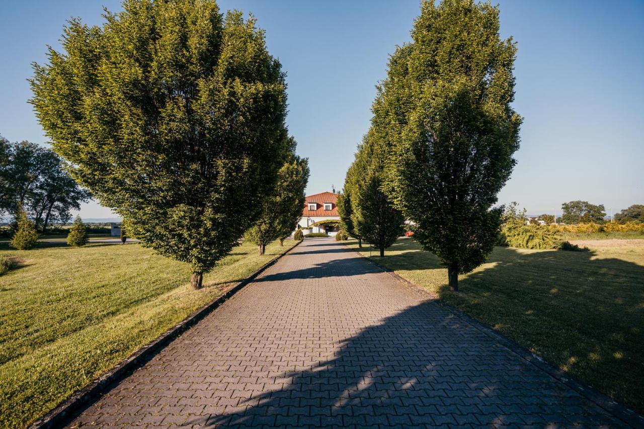 Hotel Pracharna Park